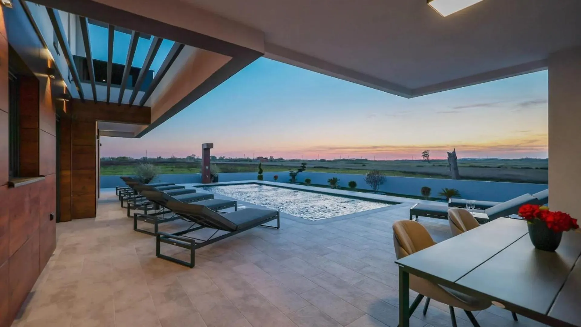 Villa Royal Sands